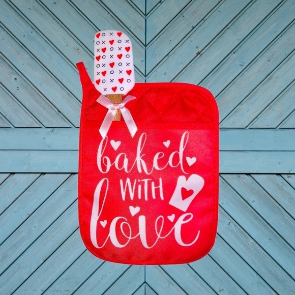 Mom Oven Mitt and Spatula Bundle Baked With Love - Picture 2 of 3